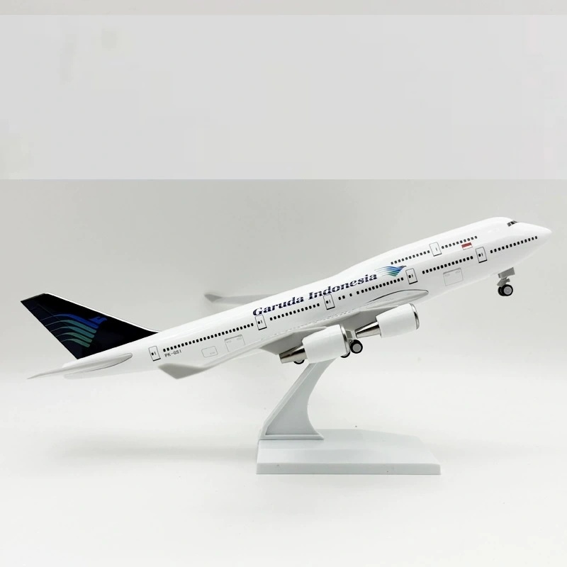 Modelo de Avión Garuda Indones - Model Kit Indonesia reseña y precio