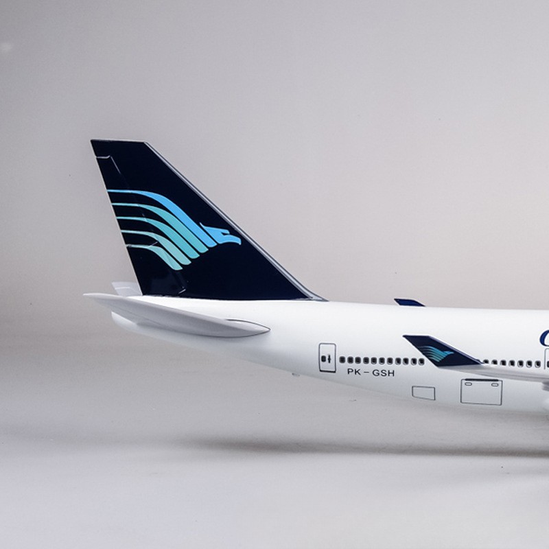 Modelo de Avión Garuda Indones - Model Kit Indonesia reseña y precio